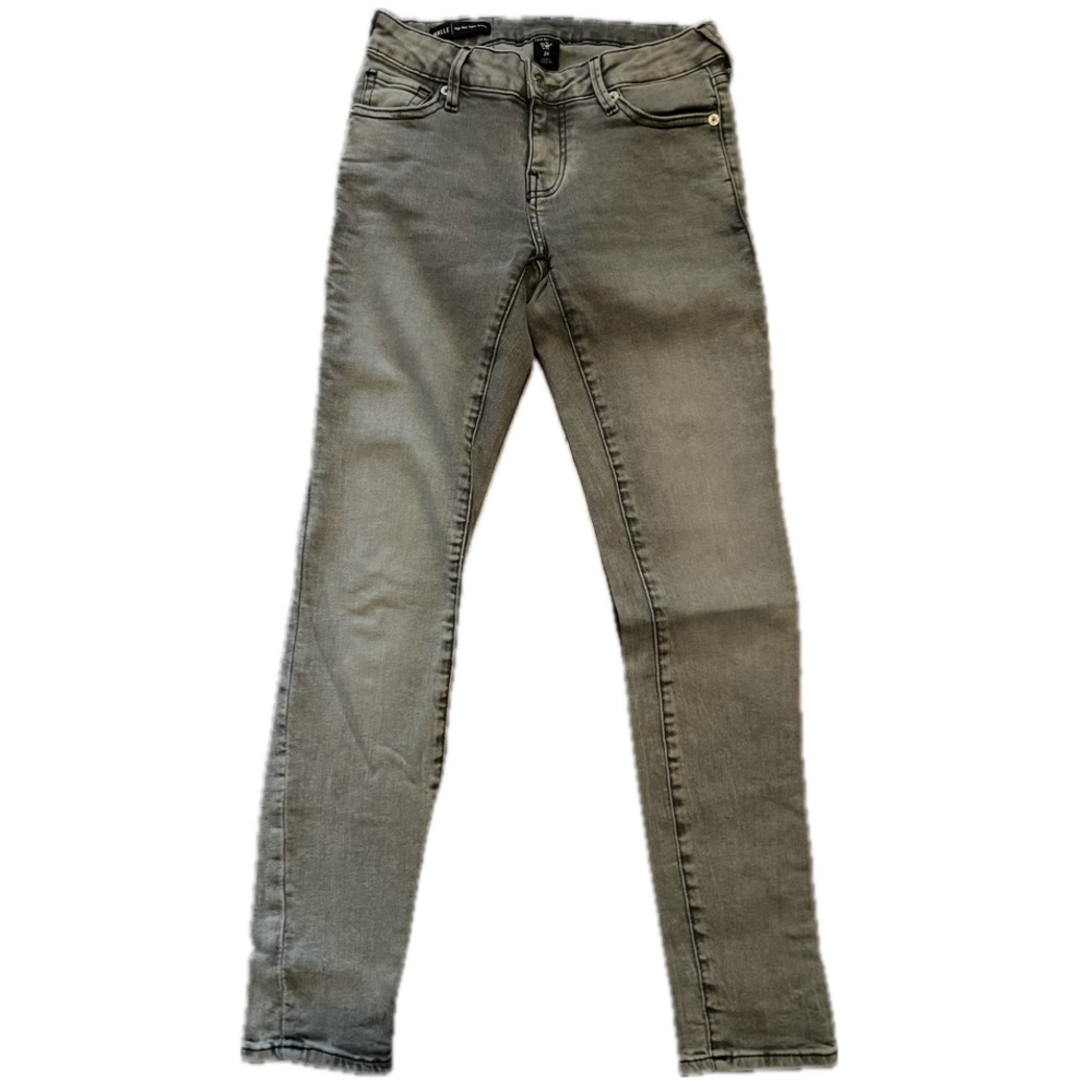 True Religion • Halle • High Rise • Super Skinny • 24 • Women’s • Jeans •